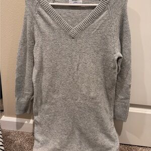 Old Navy Light Gray V-Neck Sweater Dress